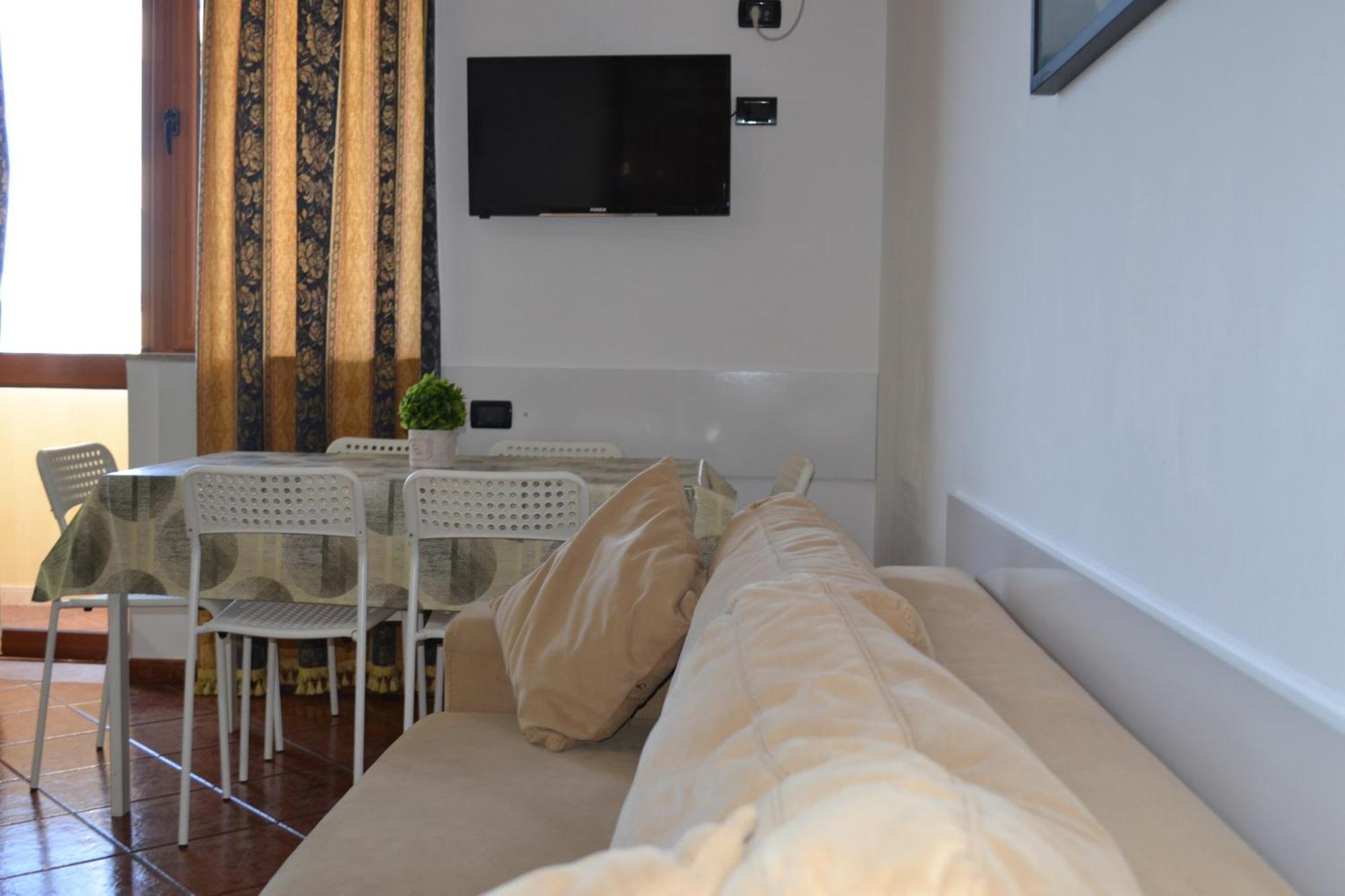 Central 5 Bedrooms Apartment Partial Seaview Vlorë Exterior foto