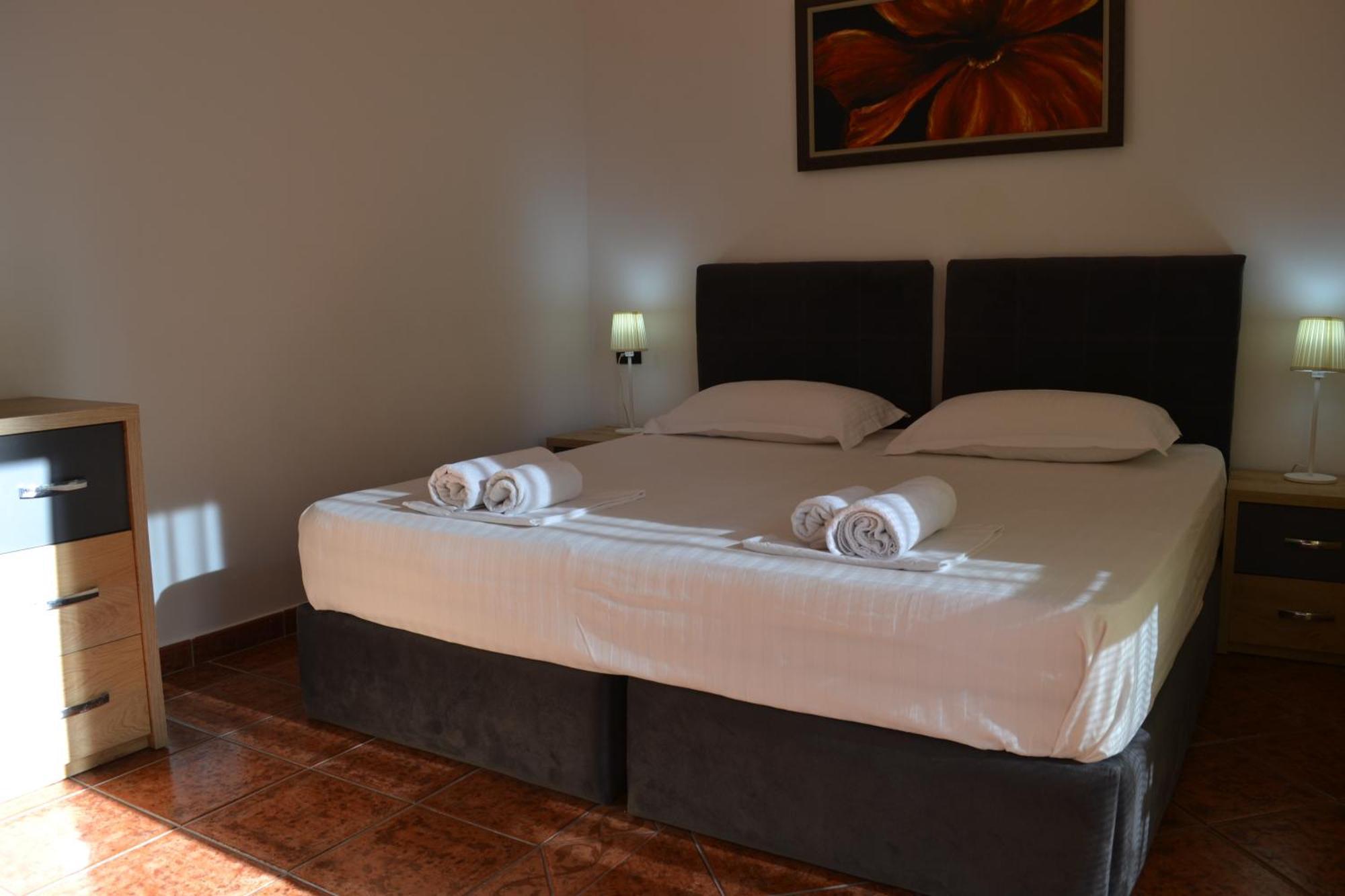 Central 5 Bedrooms Apartment Partial Seaview Vlorë Exterior foto