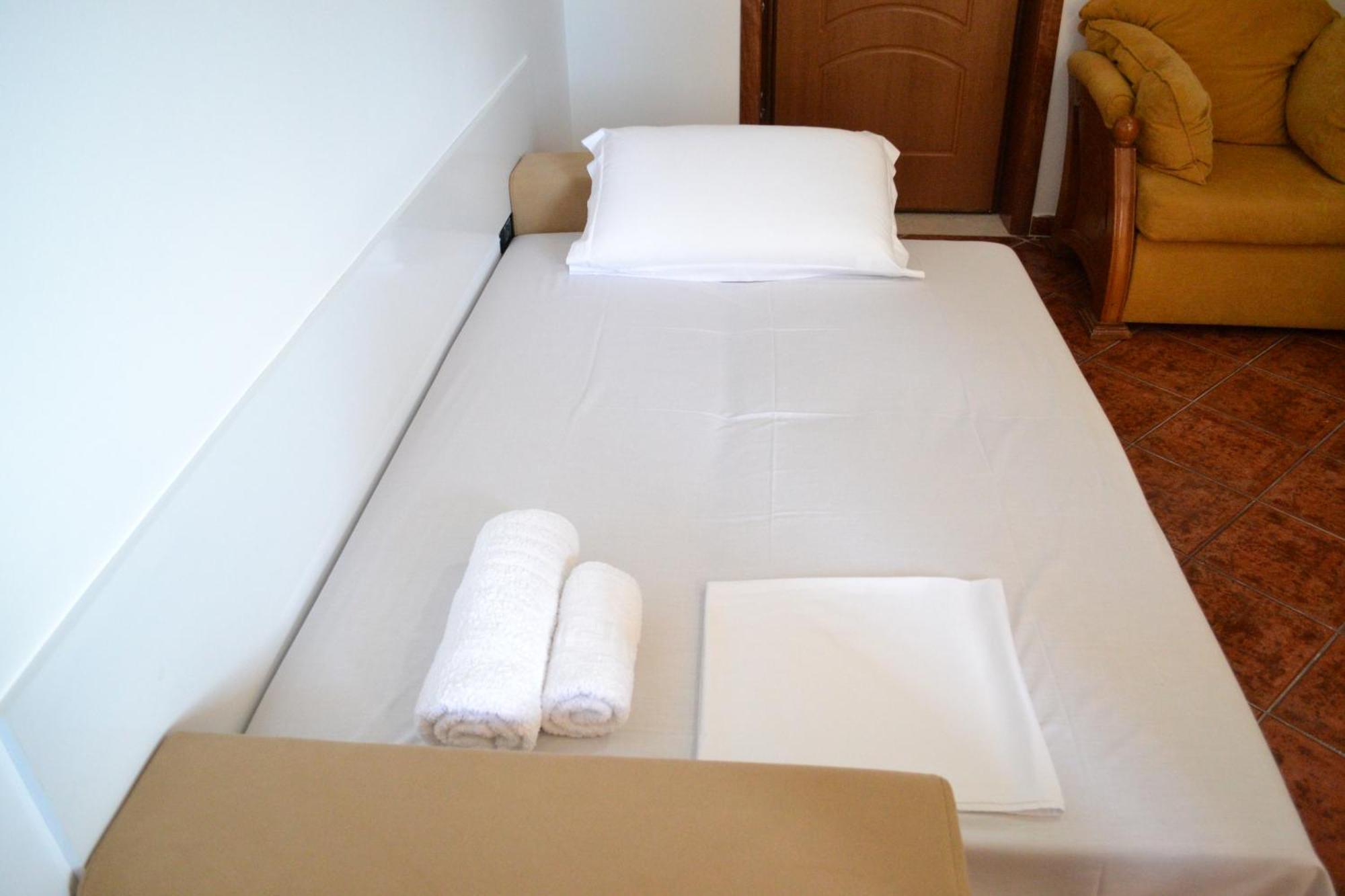 Central 5 Bedrooms Apartment Partial Seaview Vlorë Exterior foto